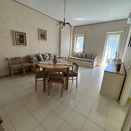 Apartamento Casa Leonardo Terracina